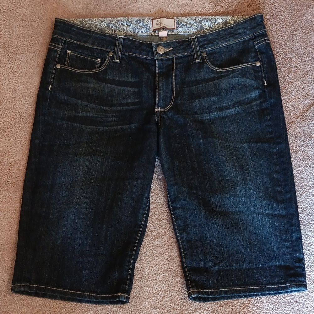 PAIGE  Canyon Blue Jean Short. Sleek Versatile Design